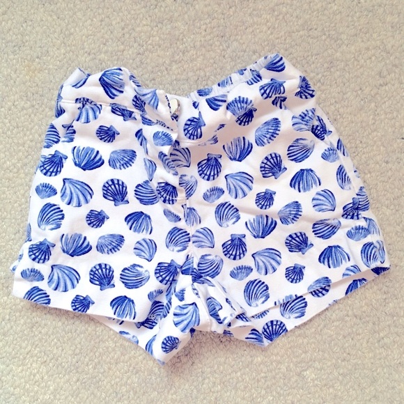 Janie & Jack Girl’s Blue Seashell Shorts: 12 mo - Picture 1 of 1